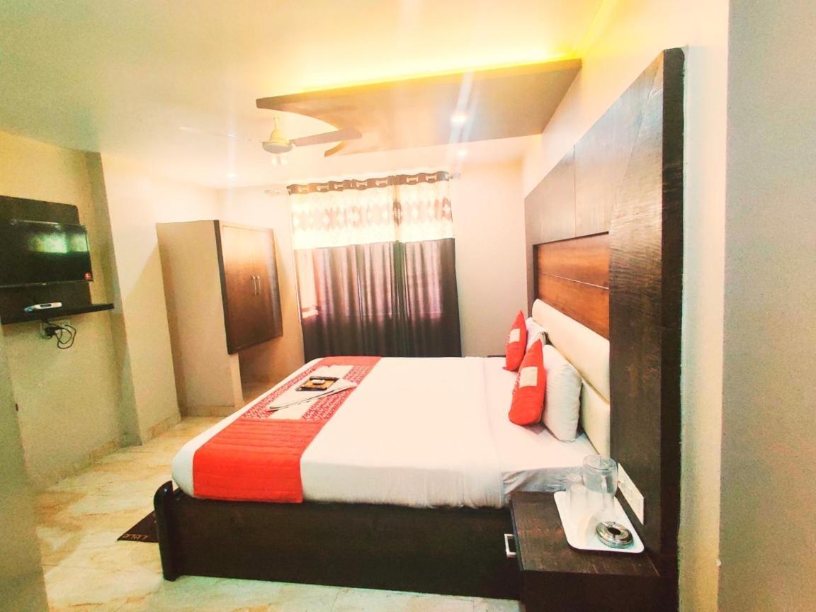 Hotel Amour By Rpi New Delhi Bagian luar foto