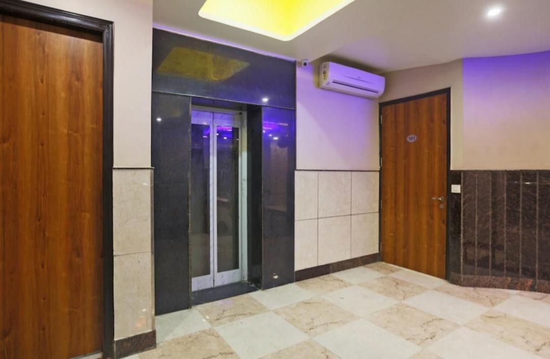 Hotel Amour By Rpi New Delhi Bagian luar foto